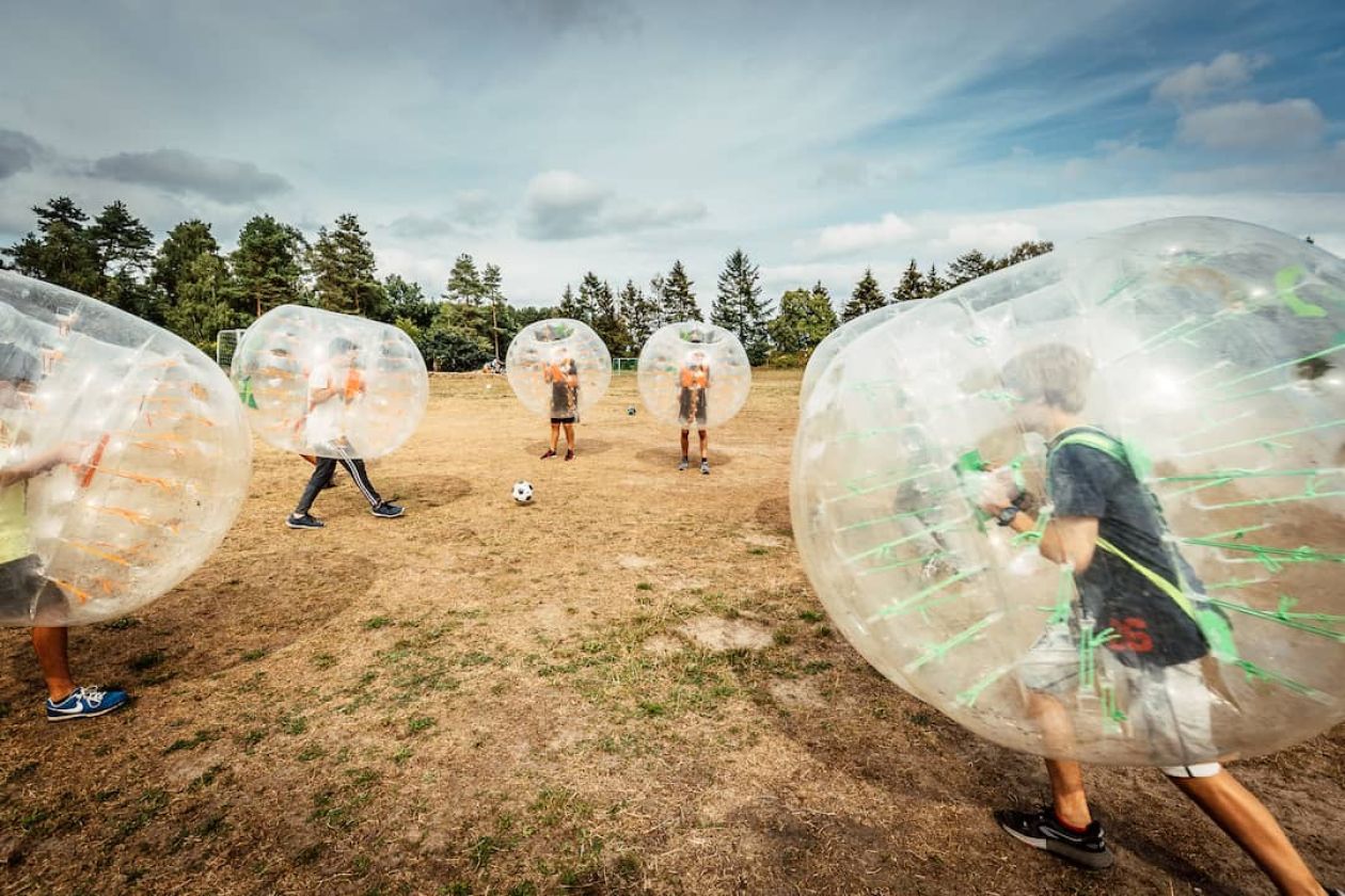 Bubble Soccer in der Camp Adventure Academy